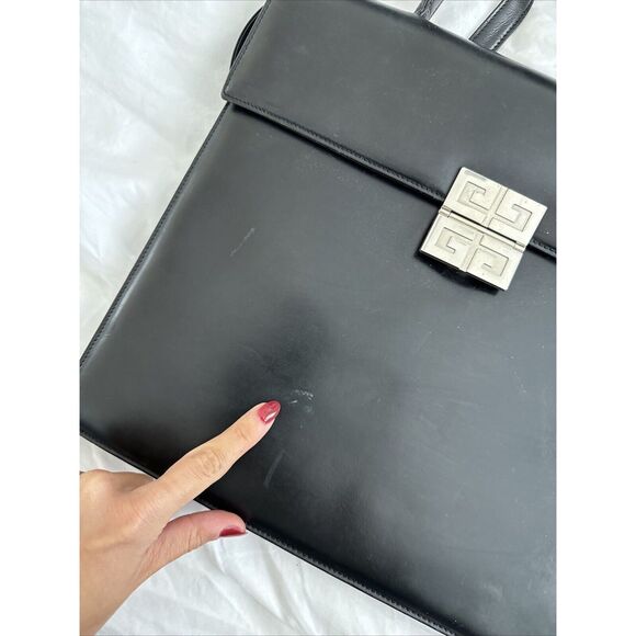 GIVENCHY Logo Black Leather Crossbody Bag - Picture 3 of 16